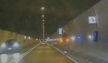 Valdagno. Nel tunnel col monopattino. Paura, scatta la multa